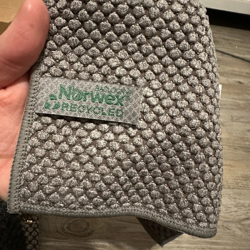 Norwex Textured “mushroom” counter cloths - Picture 2 of 5
